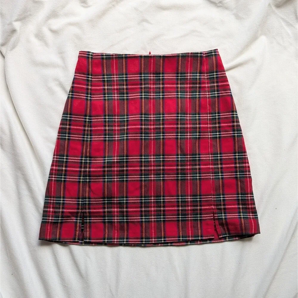 Brandy Melville Red Plaid Cara Skirt Short Skirt Mini Skirt One Size (XS-S)